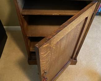 Antique Oak cabinet 
