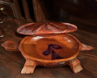 Hand carved Rosewood turtle trinket box
