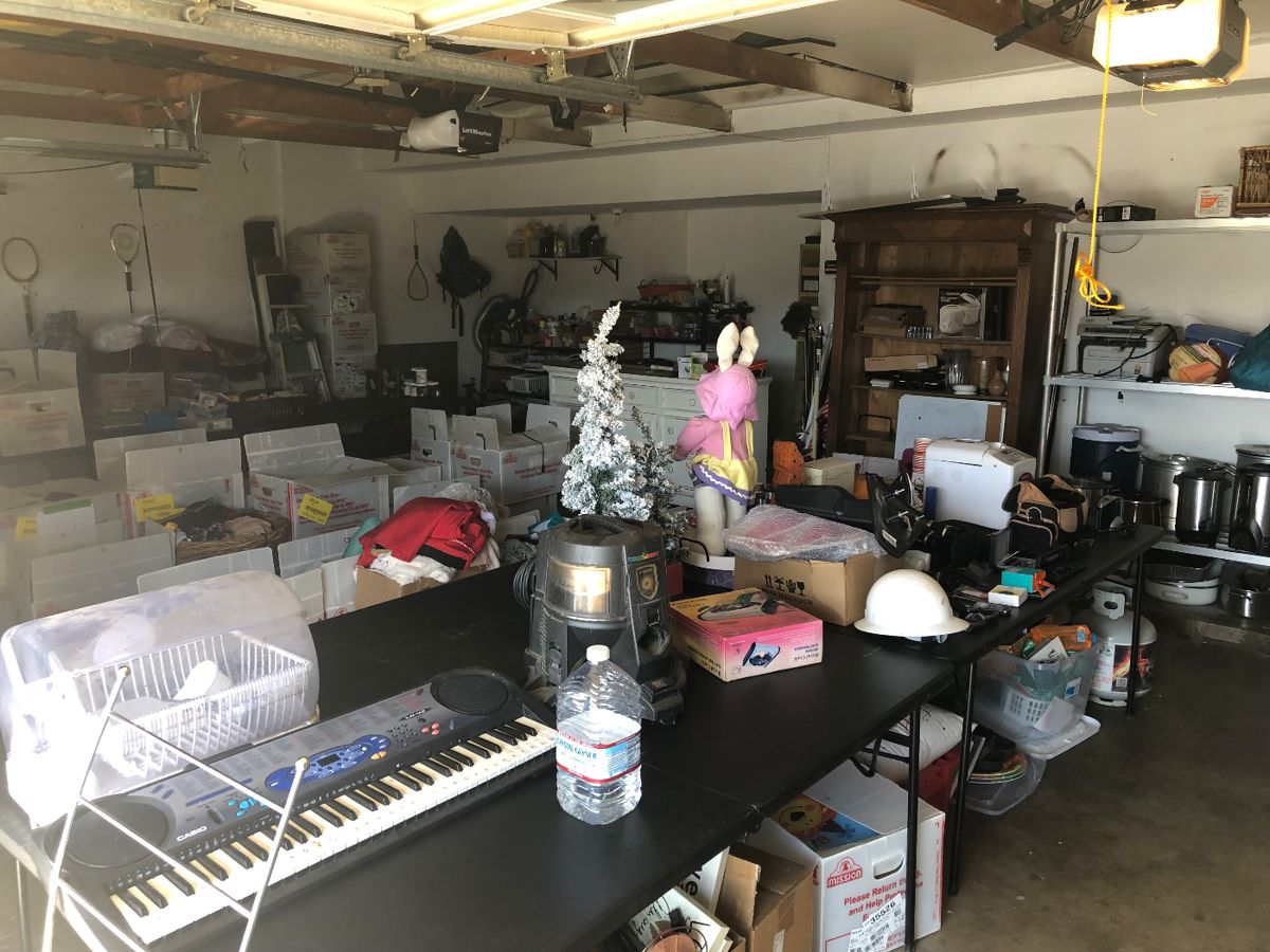 Stage Right Estate Sales PICKERS PARADISE... starts on 9/29/2023