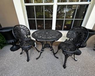 Patio table 2 chairs