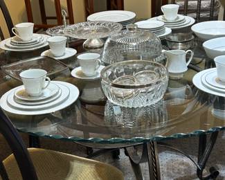 Glass table with 4 chairs