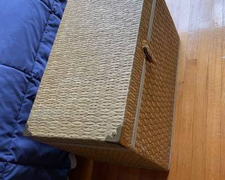 Wicker chest