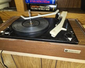 Vintage Penncrest turntable 
