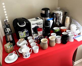 Coffee makers, espresso machine, thermos, kettle, mugs