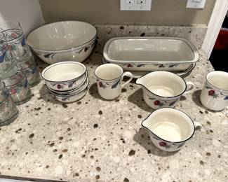 Basic everyday dishware