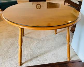 $180 Ethan Allen vintage maple round table 46"D