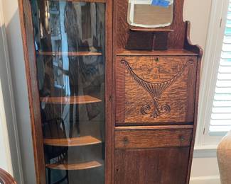 $375 Oak Victorian curio cabinet 37x68x13
