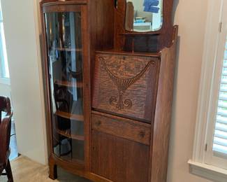 $375 Oak Victorian curio cabinet 37x68x13