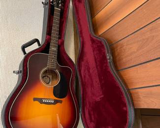 $295 Alvarez acoustic guitar with pickup Serial 106090 Model 5220CEQ VA