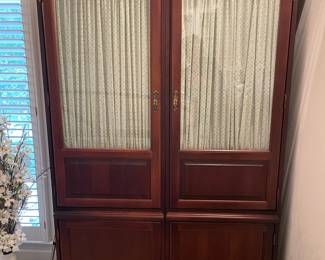 $250 Plantation style linen press 85x46x26 - 2 pieces 