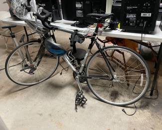 $180 Men's bike Specialized sequoia black/silver 
