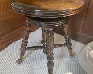 $70 Piano stool
