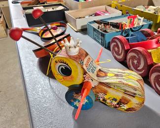 Vintage Fisher Price "Queen Buzzy Bee" Toy