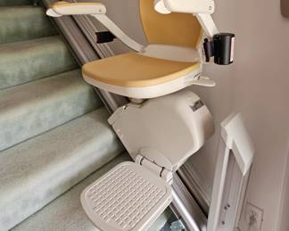 1 of 2 Pictures - Stair Lift Chair