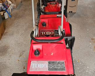 Toro S-200 Snowblower