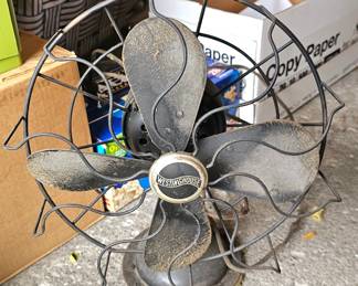 1 of 2 Pictures - Vintage Westinghouse Fan