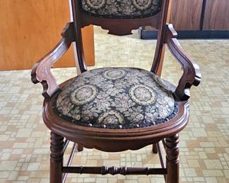 1 of 2 pictures - Vintage Arm chair (1 of 6 chairs)