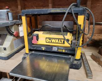 RO17 - Dewalt DW733 Thickness Planer - $295