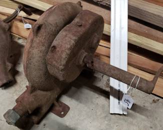 RO33 - Unmarked Forge Blower - $95
