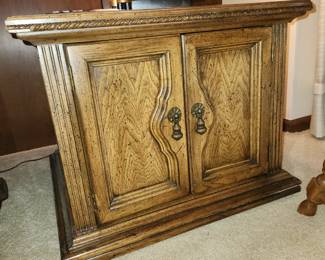 American of Martinsville end table