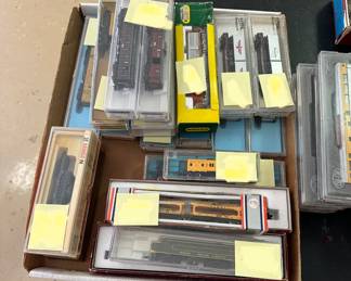 Model trains, tracks,and other assorted pieces. Con-Cor, Atlas, Bachmann, Rivarossi, Arnold-N, Minitrix, Fleischmann and more