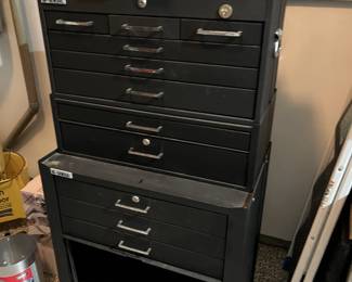 Tool chest