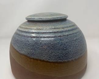 Harkinson Stoneware Domed Crock w/Lid - Signed