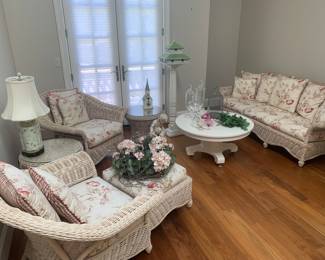 Florida Furniture Co. Vintage Wicker furniture