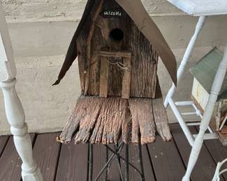 Primitive birdhouse 