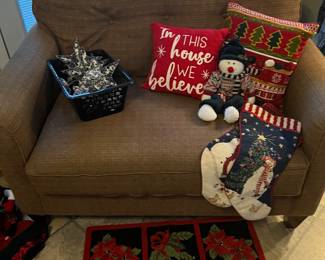 Brown Lazy Boy tweed settee