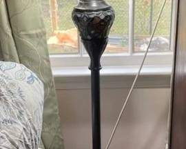 Tiffany style floor lamp.