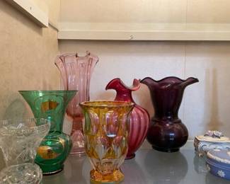 Assorted vases.
