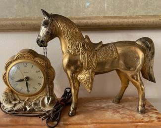 Vintage 1950's horse mantel clock, United Model #315.