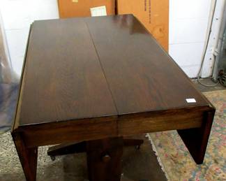 Vintage Sligh Drop Leaf Table and Extensions