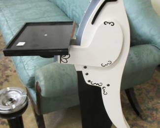 Kangaroo Standing Butler