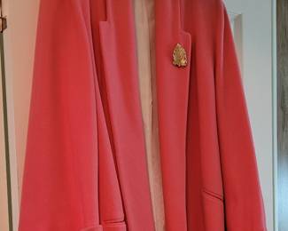 BEAUTIFUL 1950s swing jacket ! Coral color