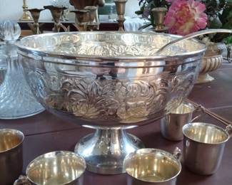 Beautiful design on Silver plate punch bowl 10 cups and matching platter and ladle...from India 