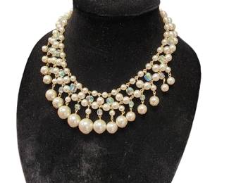 Japan Beauty Pearls With Iridescent Beads