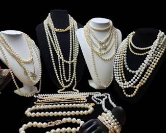 Pearls Pearls Pearls HUGE LOT 