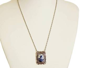 Sarah Coventry 1977 Katrina Delft Blue White Oval Necklace