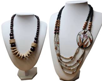 Vintage Wood And Shell Necklaces Flower Disk On The Side