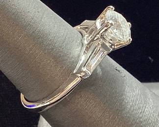 PLATINUM DIAMOND RING, SIZE 6.5, 1.3ct DIAMOND, .3ct ACCENT DIAMONDS, SIZE 6.5, 5.6g, GGA APPRAISAL $16,740,