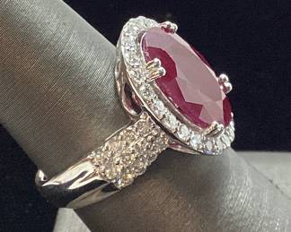 PLATINUM RARE G.I.A CERTIFIED UNHEATED RUBY & DIAMOND
RING, 5.9ct RUBY, SIZE 7.5, 1.07ct DIAMONDS, 10.6g, GGA APPRAISAL $22,930,