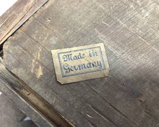 ANTIQUE GERMAN CUCKOO CLOCK