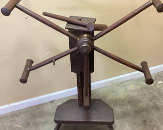 PRIMITIVE WOODEN YARN SPINNER