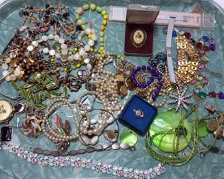 VINTAGE COSTUME JEWELRY