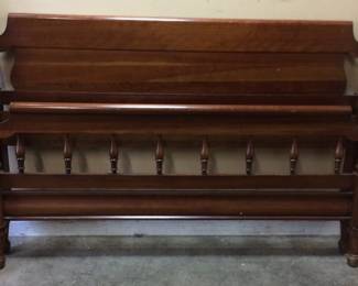 CHERRY QUEEN BED LINK TAYLOR