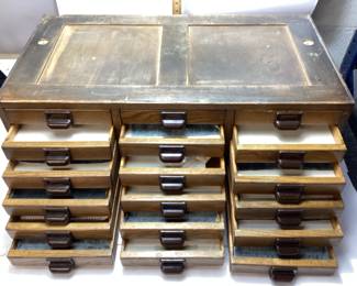 EARLY 20th CENTURY POST OFFICE DEPT. #32 CABINET