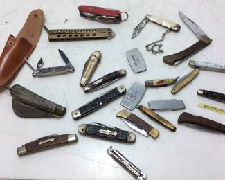 ASSORTED POCKETKNIVES