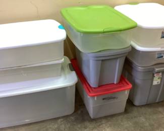 GROUP OF TOTES w LIDS